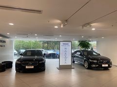 -杭州中沃沃尔沃4S店(滨江区店)