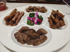 -梅利汴京烤鸭•开封豫菜地标店(东大街店)