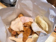 -沪小二炭火蛙锅(淮海中路美食不夜城店)