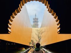-龙华寺