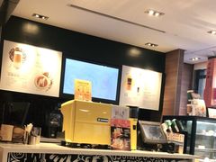 -麦当劳(汉口火车站候车室店)