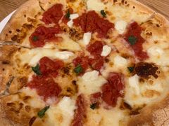 -城市大道红炉披萨烘焙坊