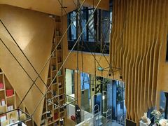 -新华里咖啡书吧(新华书店小寨店)