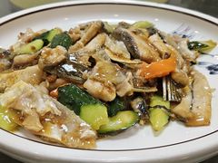 生炒鱼头-广迎居老正兴菜馆