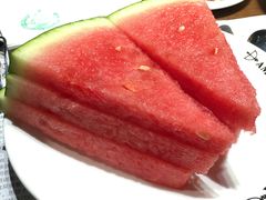 西瓜-亚马逊环球美食百汇(新城吾悦广场店)