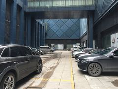 -三新银座-地下停车场