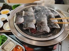 -围炉肉舍•炭烤活鳗•丹东海鲜烤肉(步行街店)