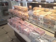 -红宝石·鲜奶小方·海派西点房(南丹店)