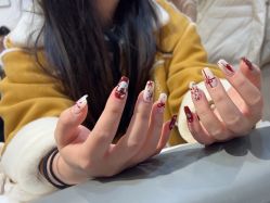 -UGIRL有个美甲