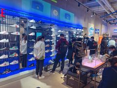 -阿迪达斯(武林银泰三叶草店)