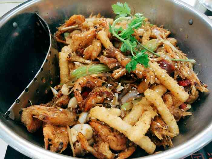 虾巢香辣虾(凤阳店)-"味道挺好的,而且量很足哦,和朋友去吃还剩.