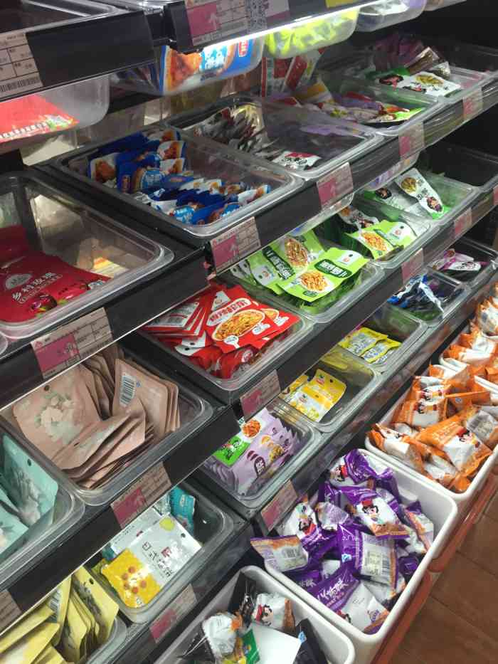 小口大口(唐延路旺座国际店)-"本身对零食是没啥兴趣的,不过今天去大