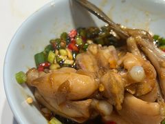 -何师傅美蛙鱼头(汉街店)