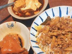 -红猪卤肉饭(大西洋美食城店)