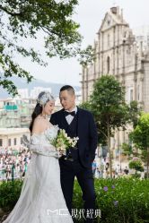 -现代经典婚纱摄影