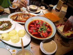 -临界音乐酒馆·小龙虾·江湖菜(华熙LIVE·鱼洞店)