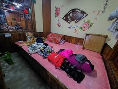 -果松木炭酸菜铜火锅·外婆参鸡汤