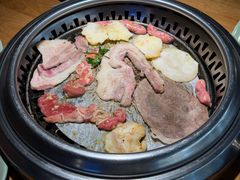 -比亚森自助烤肉·火锅料理(万达店)
