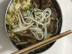 -花溪王记牛肉粉(四季花溪商场店)