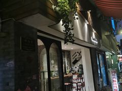-Double cafe