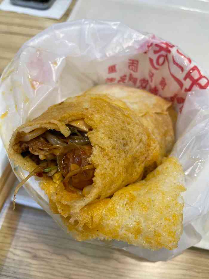 田三卷馍(万达分店)-"肯定卷馍必点.没以前的好吃了,但份量ok.