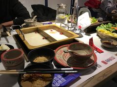 -尚尚仙·酸汤猪手·猪肚鸡火锅(华联万柳购物中心店)