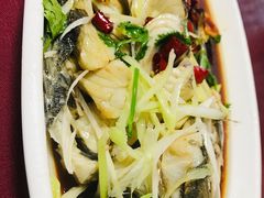 油泼鱼-香满居张记小厨私房菜(青岛站店)