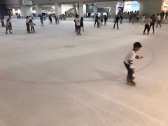 -冰纷万象滑冰场(深圳万象城店)