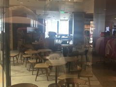 大堂-星巴克臻选(华堂·新辰汇店)