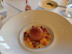 传统萨卡帕朗姆酒浸巴巴蛋糕-Le Comptoir de Pierre Gagnaire