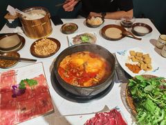 -贵府酸汤牛肉火锅·贵州老字号(飞山街店)