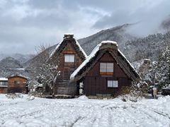 -白川乡与五箇山的合掌构造村落