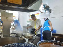 -牛一嘴·兰州牛肉面·大盘鸡(财富中心店)