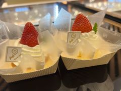 奶油草莓蛋糕-花花卷卷·鲜食蛋糕(静安久光百货店)