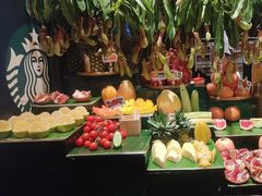 -雍容荟帝王蟹活龙虾展台自助(IFS黑金店)