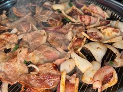 -围炉肉舍•炭烤活鳗•丹东海鲜烤肉(步行街店)