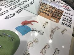 -现代眼镜批发城(台东三路店)