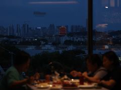 -武汉世茂希尔顿酒店·汇·全日餐厅