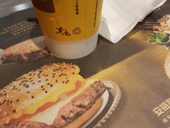 -麦当劳(轻轨曹杨路店)