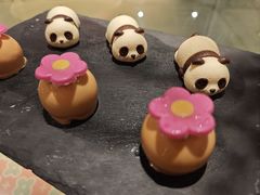 -广州万富希尔顿酒店·感趣自助餐厅·金秋蟹宴生蚝海鲜刺身