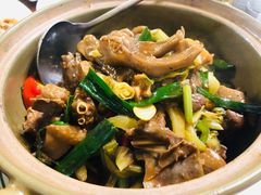 老坛酸菜焖草鹅-酱皇乳鸽(富威大厦B座店)