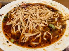 -兵哥豌豆面(雅颂居店)