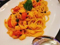 -卡佩罗意大利餐厅及酒吧Al Cappello Trattoria