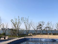 -上海滴水湖皇冠假日酒店
