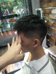 -首脑美发沙龙