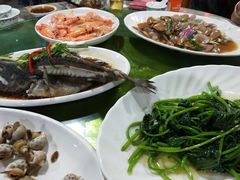 -四川小胡子海鲜(丁村万人海鲜广场店)