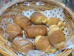 -沁屋面包店(人民东路店)