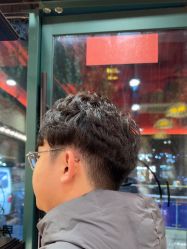 -东方先生国潮男士理发馆