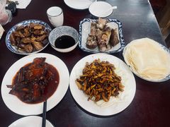 -余杨鸭鸭餐厅