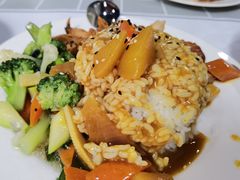 -汽车博物馆主题餐厅